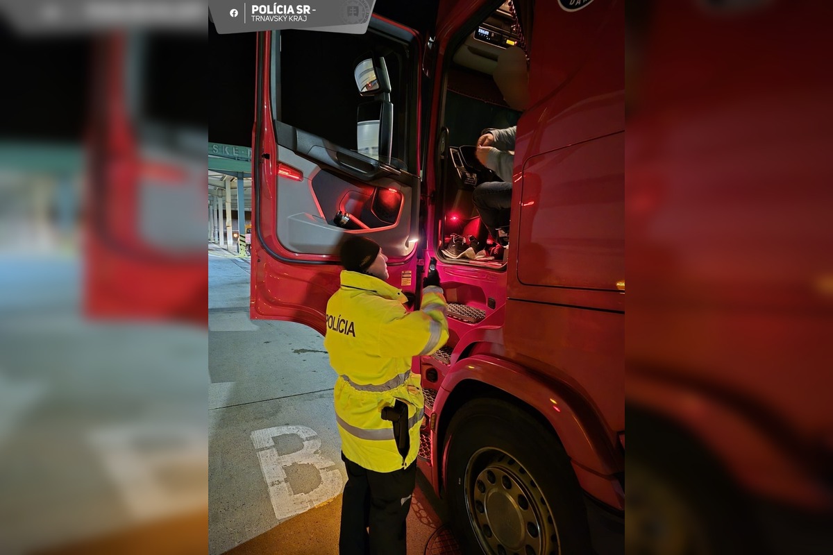 FOTO: Ranná kontrola na D2 odhalila opitých vodičov, foto 2