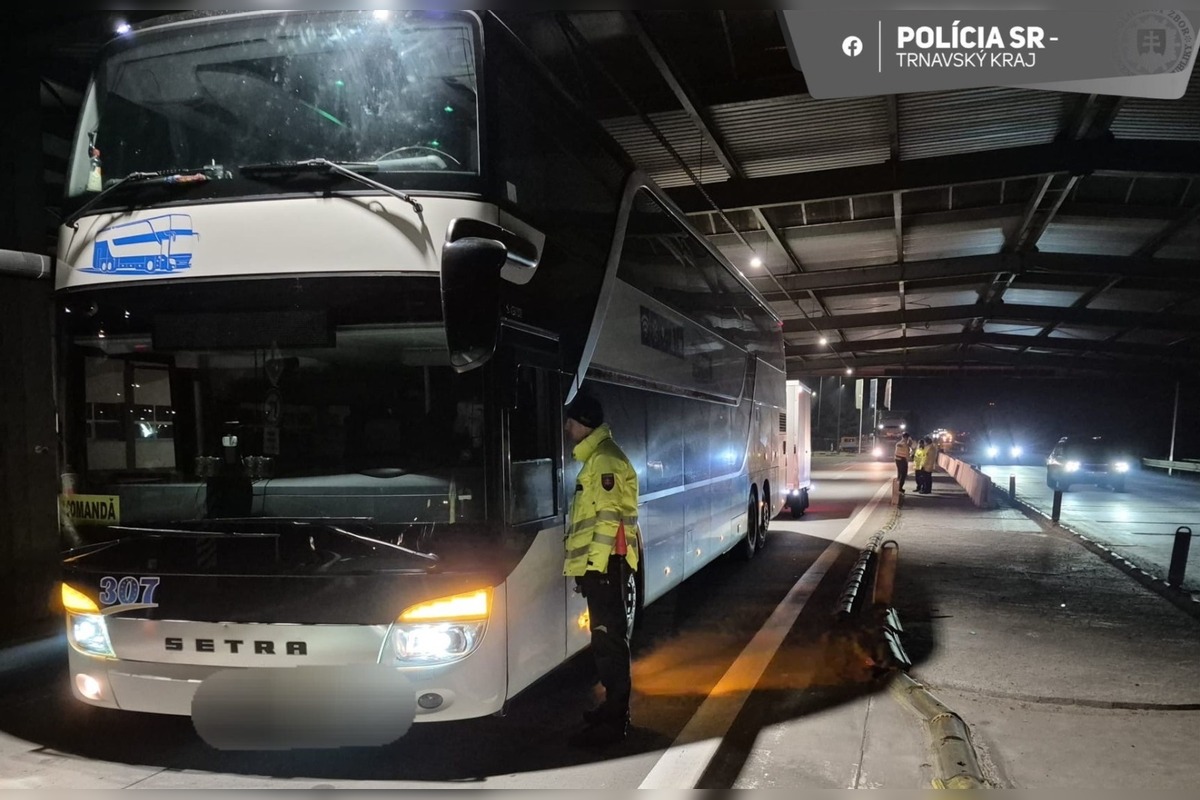 FOTO: Ranná kontrola na D2 odhalila opitých vodičov, foto 3