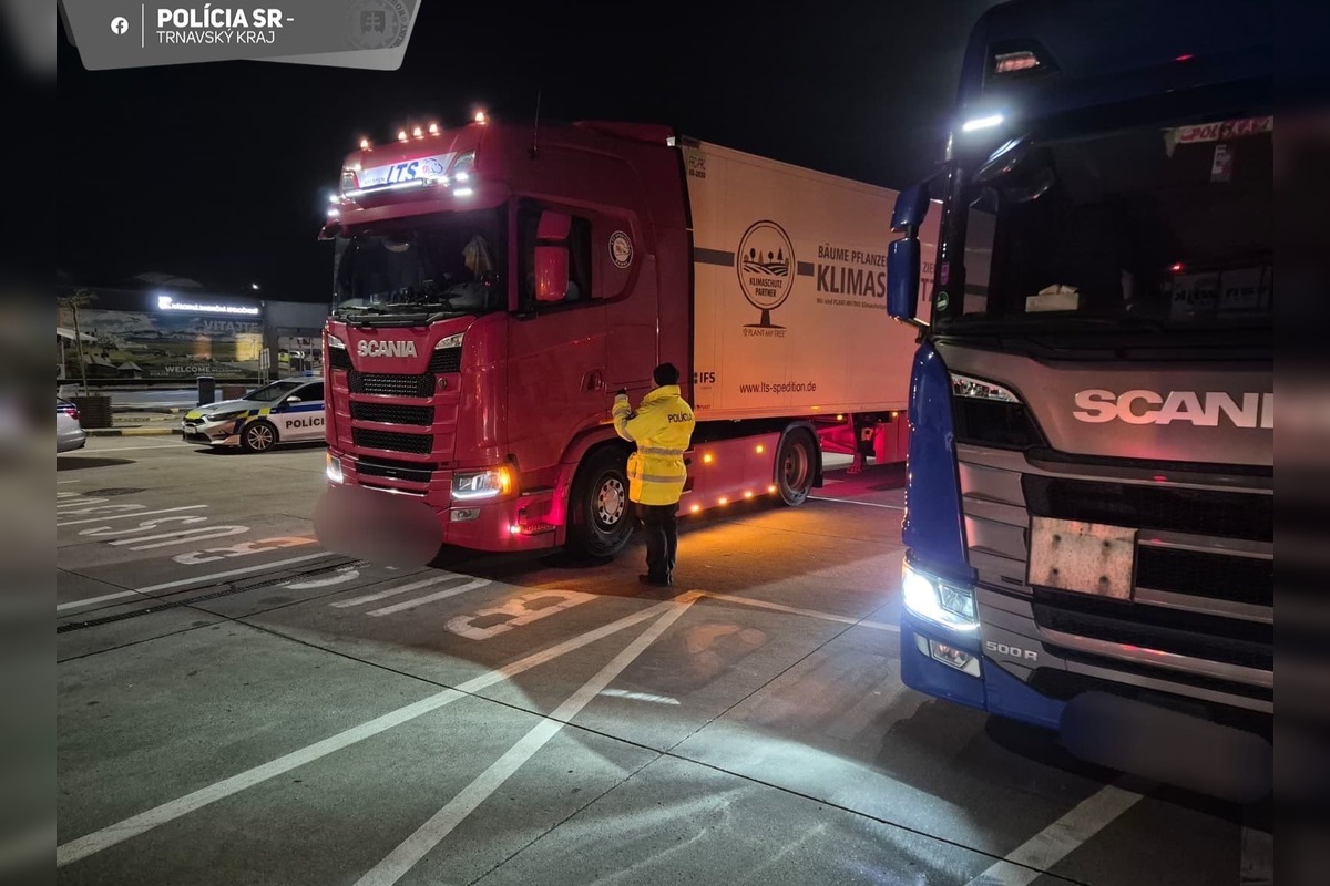 FOTO: Ranná kontrola na D2 odhalila opitých vodičov, foto 4