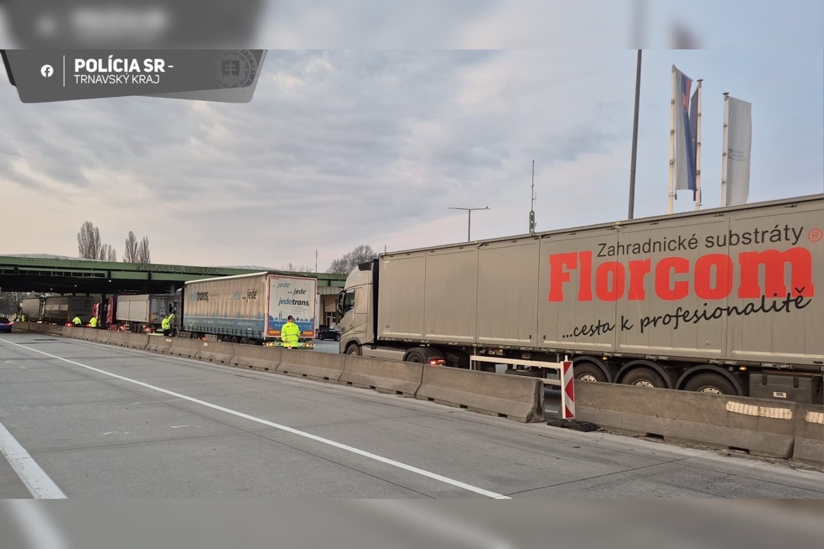 FOTO: Ranná kontrola na D2 odhalila opitých vodičov, foto 5