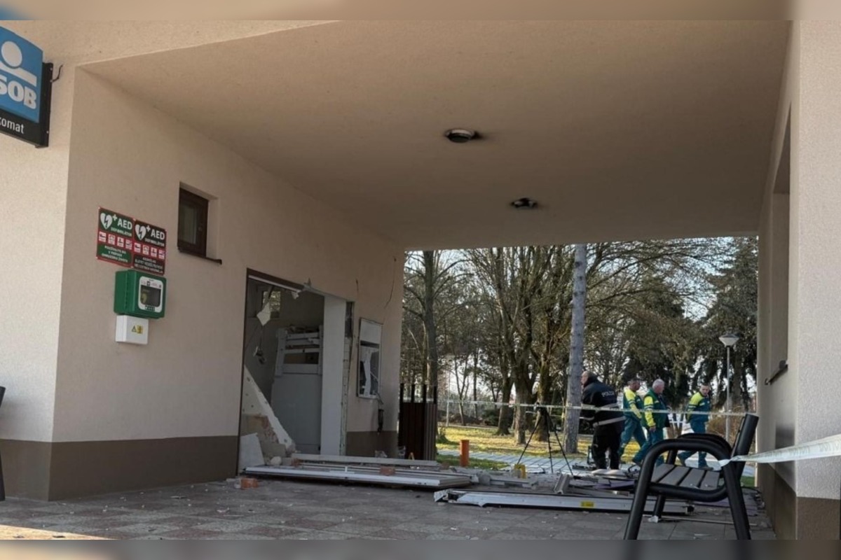 FOTO: Po explozii zmizol další bankomat , foto 2