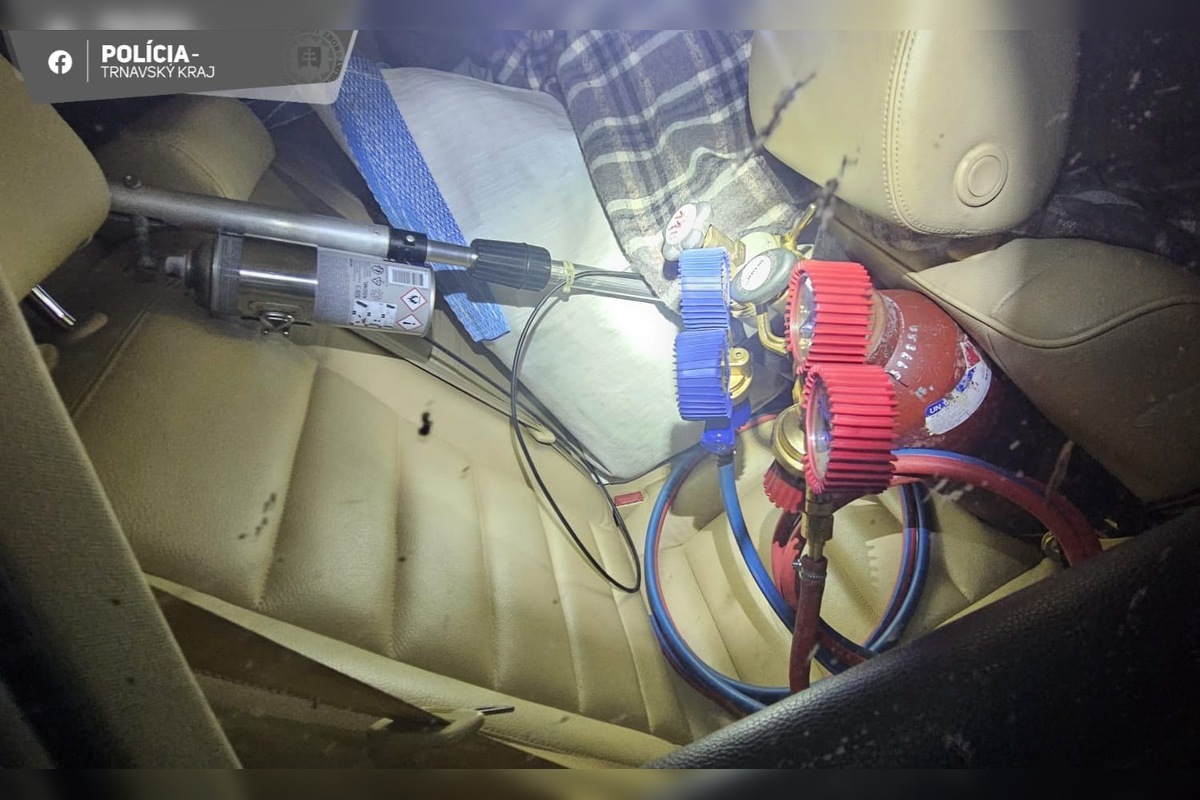 FOTO: Kriminalisti odhalili, kto stojí za výbuchom bankomatu v Dolných Salibách, foto 3