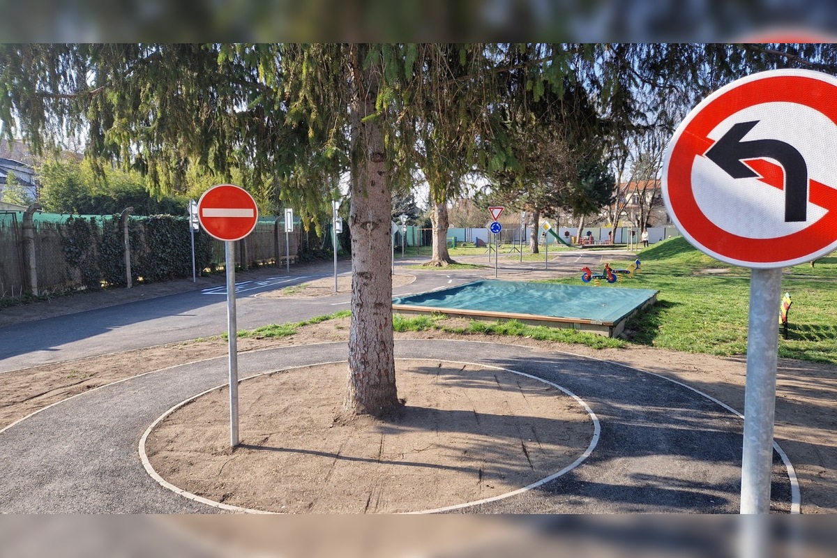 FOTO: Malí vodiči sadli za volant. V Piešťanoch otvorili moderné dopravné ihrisko pre deti, foto 7