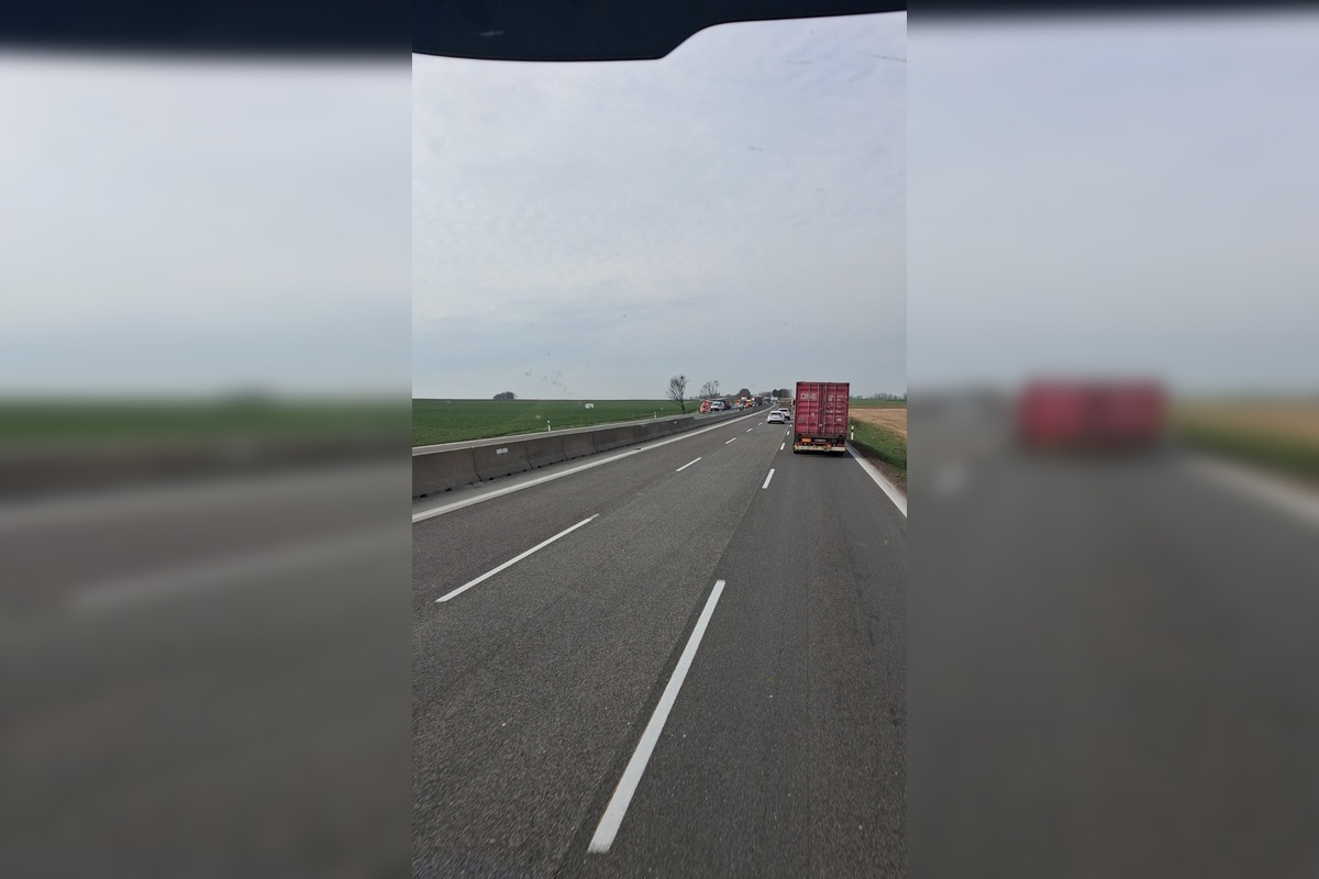 FOTO: Vážna nehoda na D1 pred Trnavou, foto 1