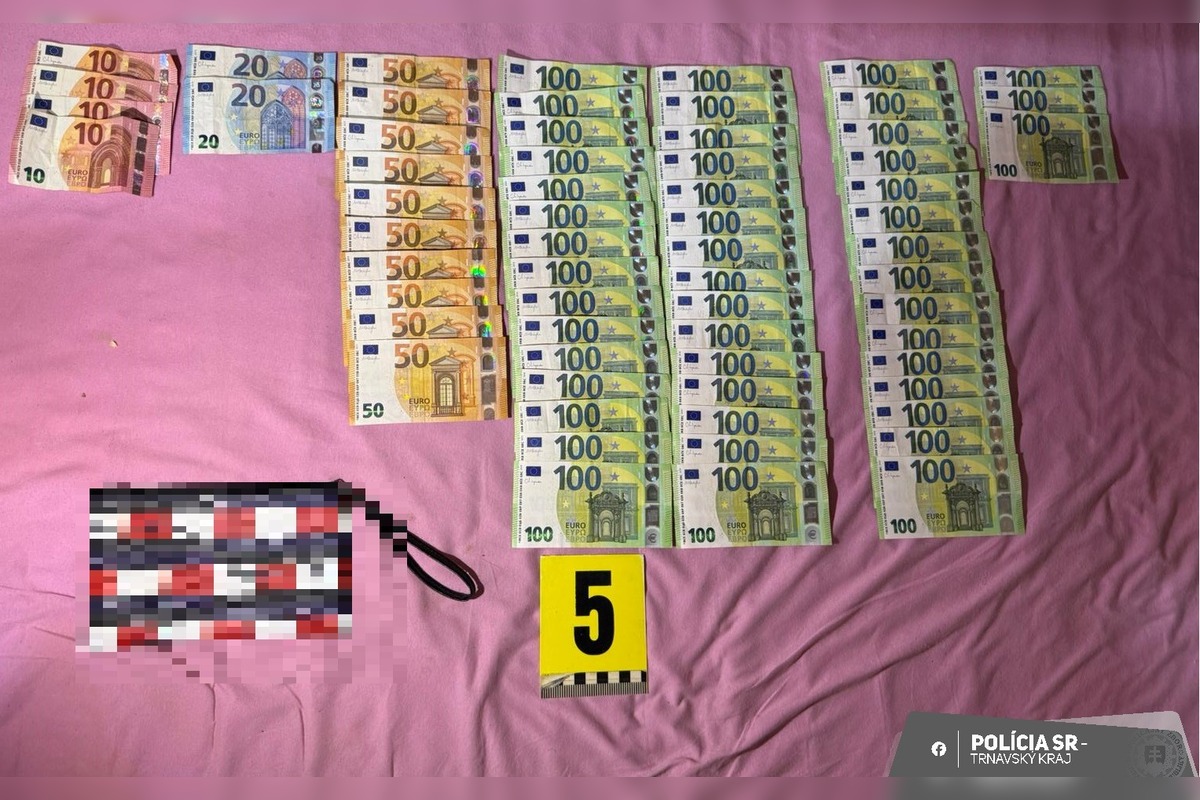 FOTO: Polícia v Trnave chytili dílerov drog, foto 3