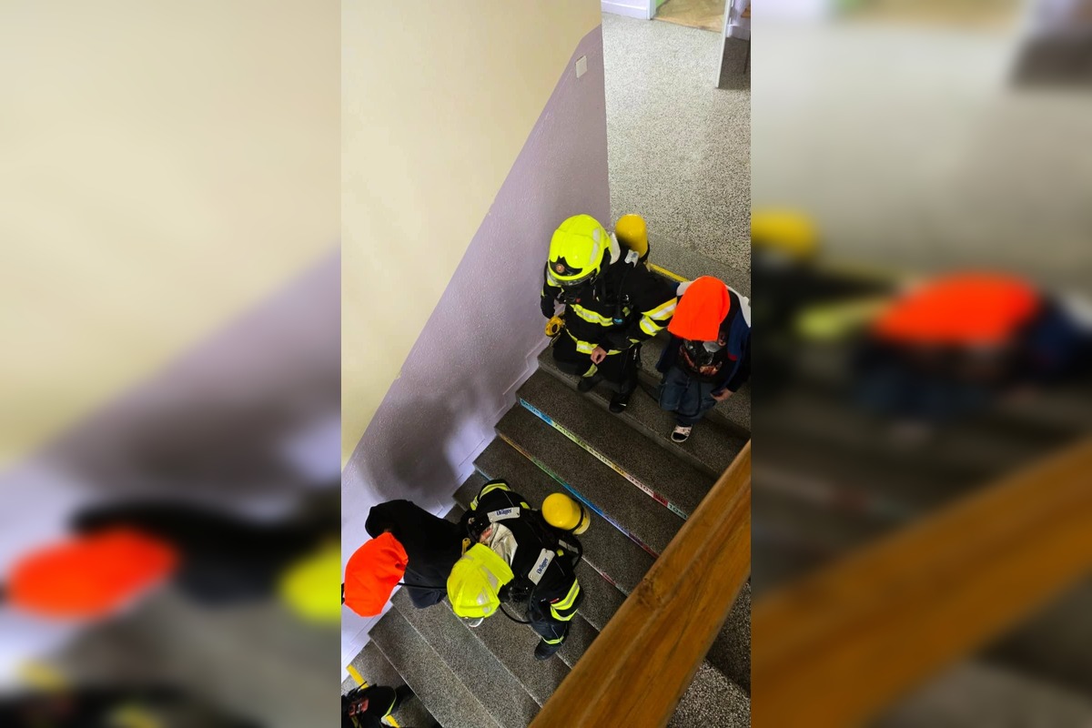 FOTO: Na Základnej škole v Čiernom Brode zasahovali hasiči, foto 3