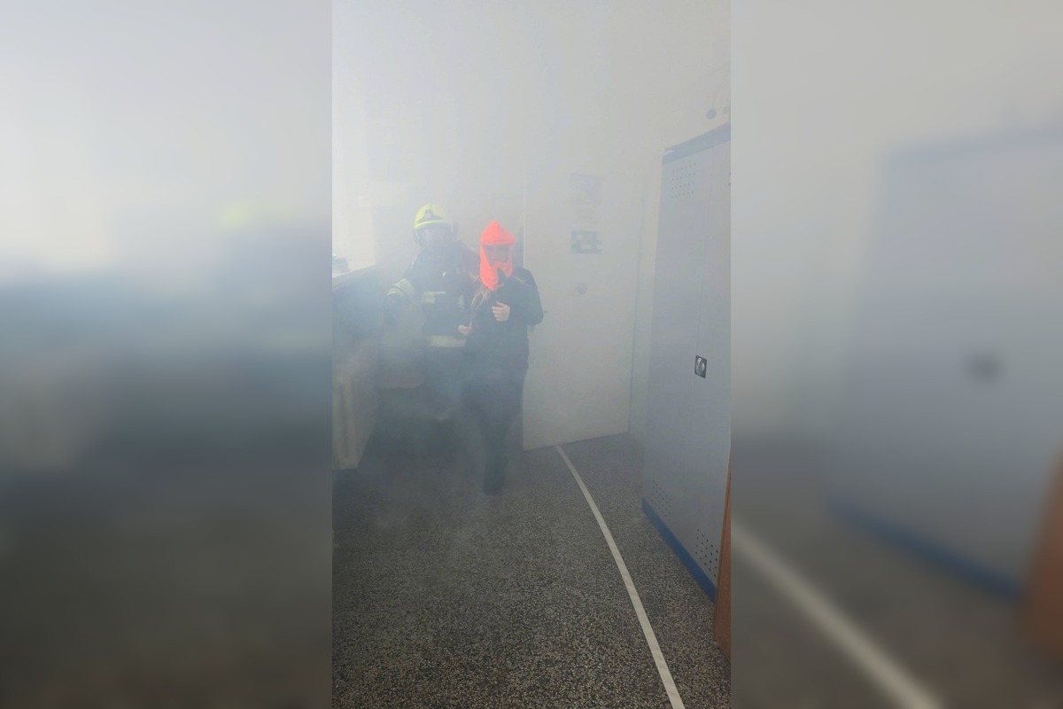 FOTO: Na Základnej škole v Čiernom Brode zasahovali hasiči, foto 4