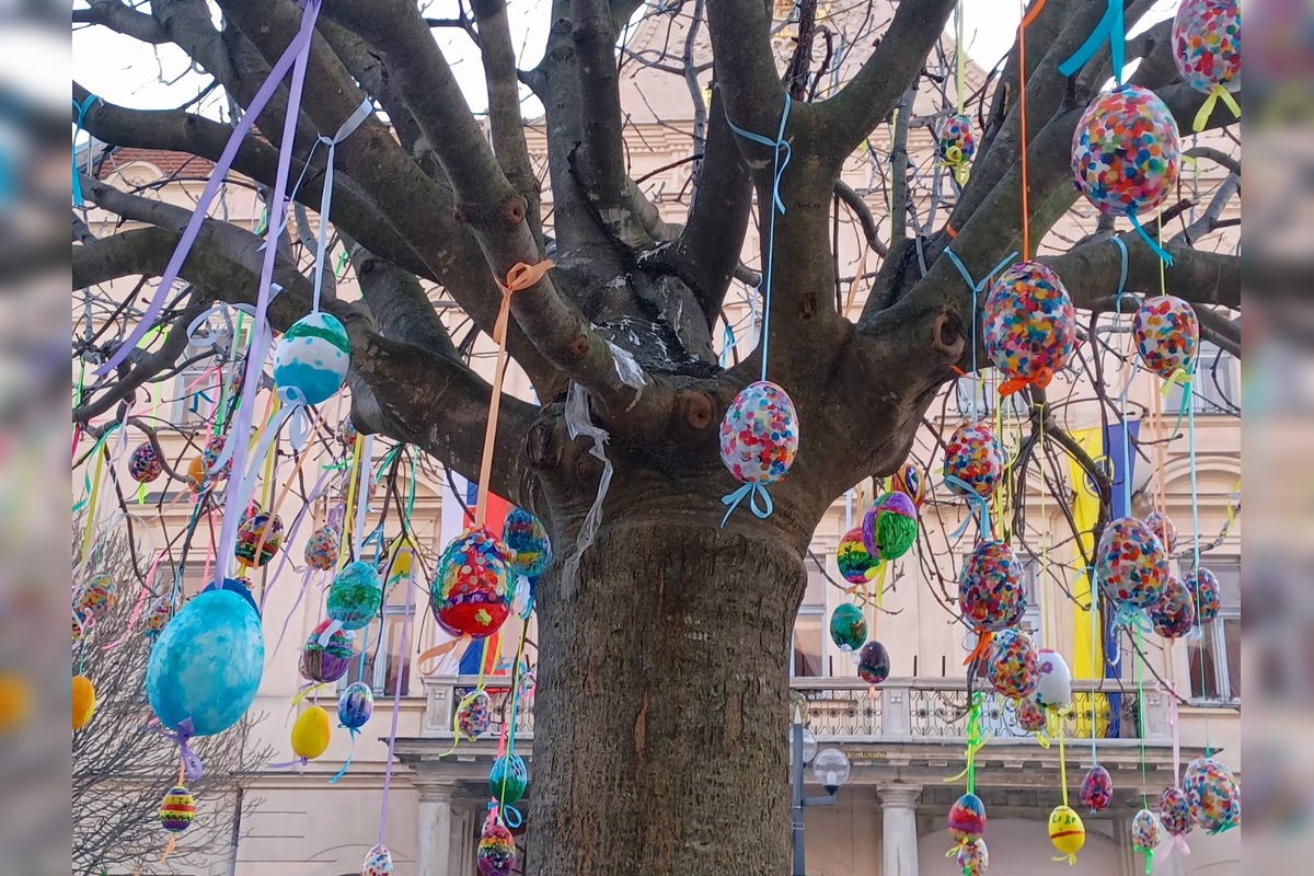 FOTO: Trnava už žiari pestrými farbami Veľkej Noci, foto 5