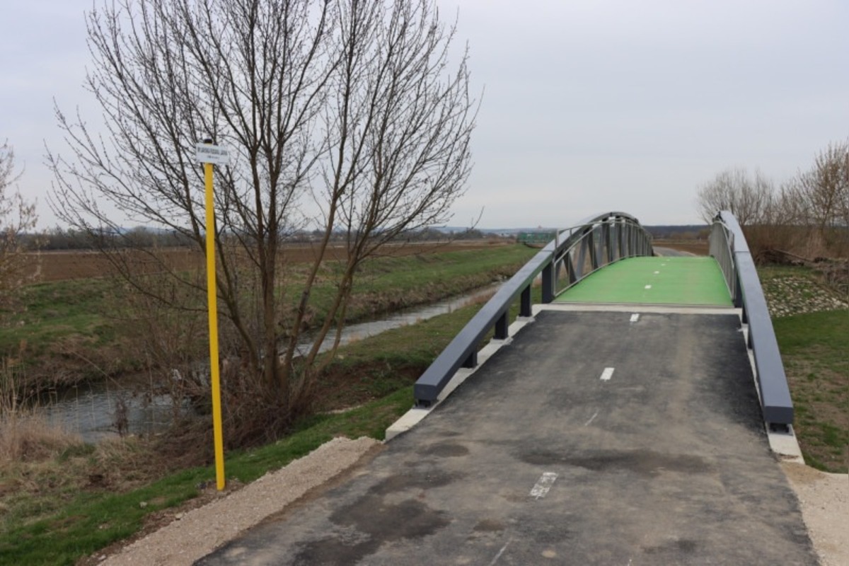FOTO: Senica otvorila dve nové cyklotrasy a stanicu Bike & Ride, foto 1