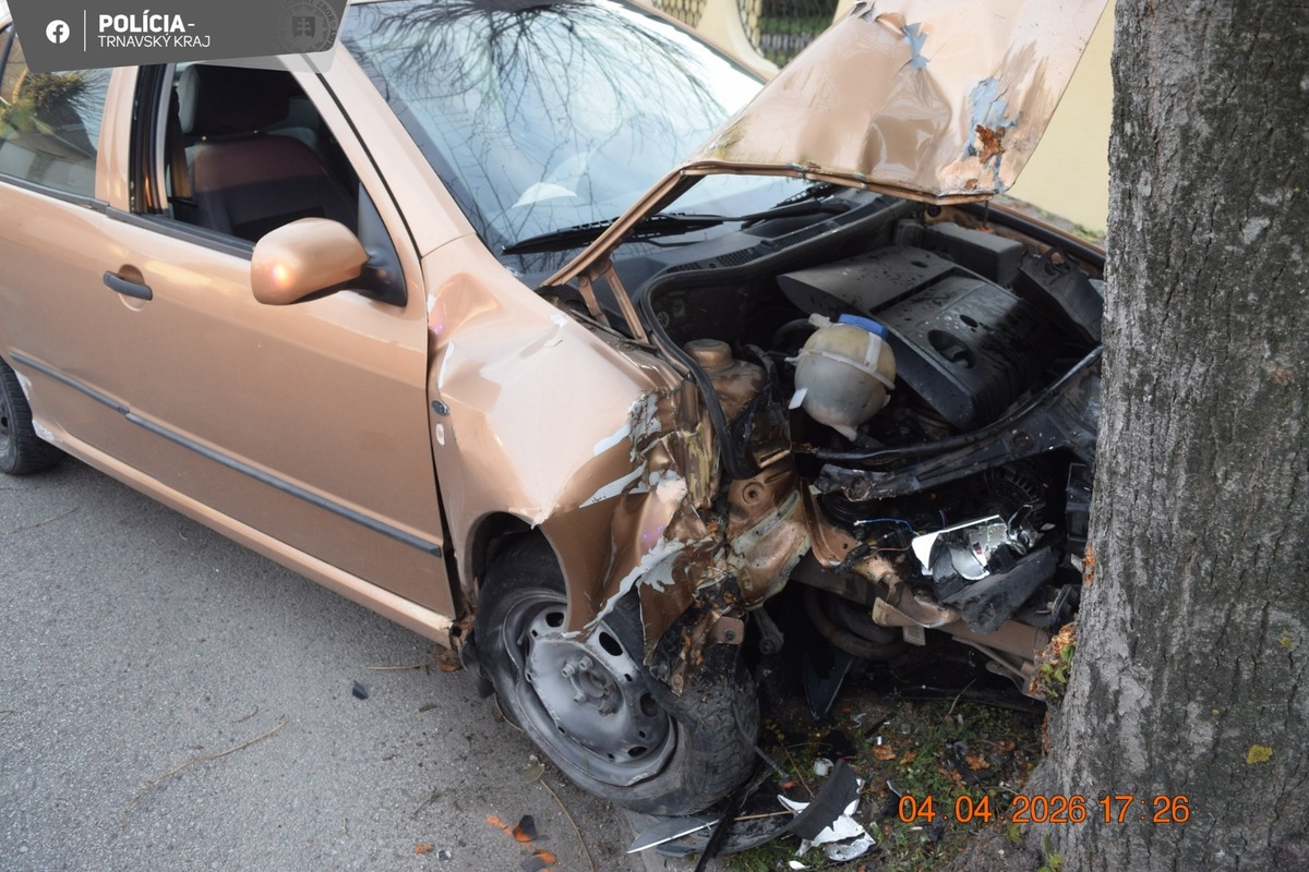 FOTO: Dopravná nehoda počas Veľkej Noci, foto 1