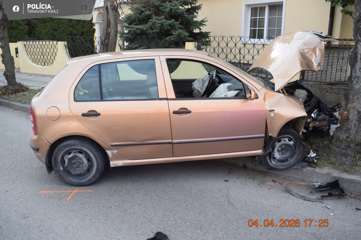 FOTO: Dopravná nehoda počas Veľkej Noci, foto 2