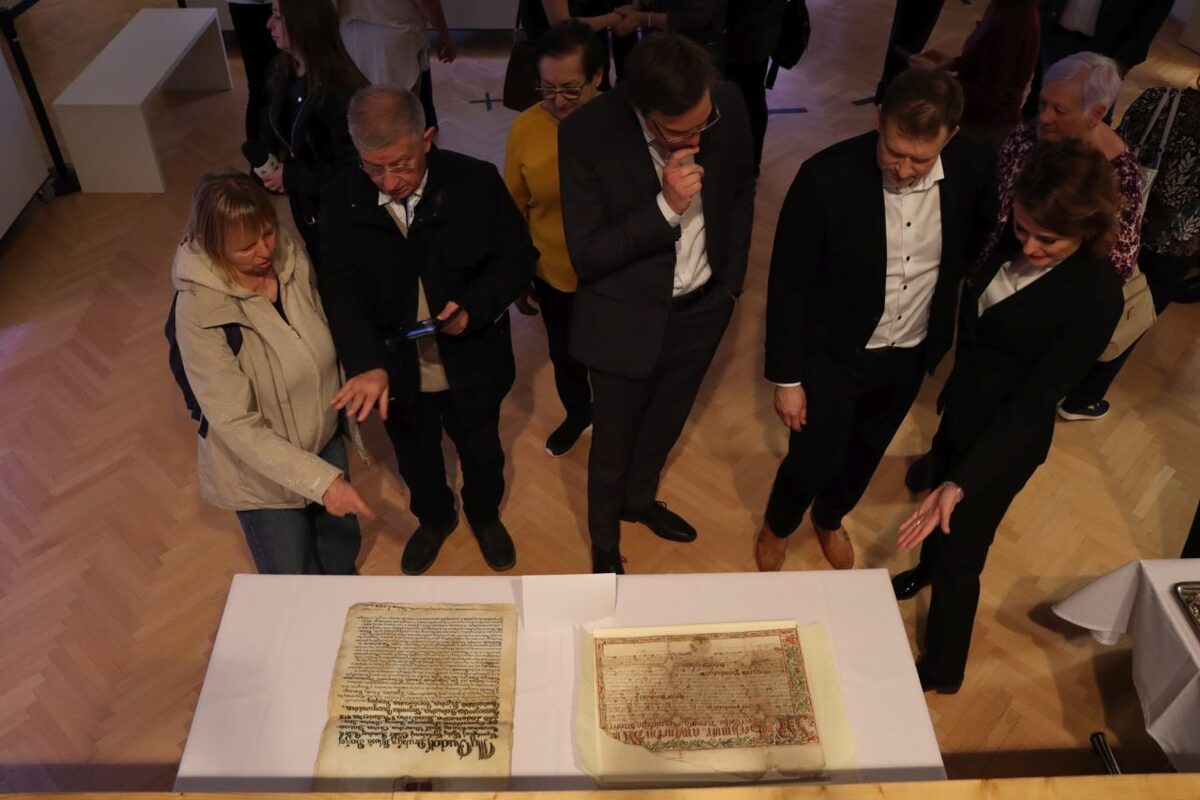 FOTO: Otvorenie výstavy k 770. výročiu mesta Senica, foto 3