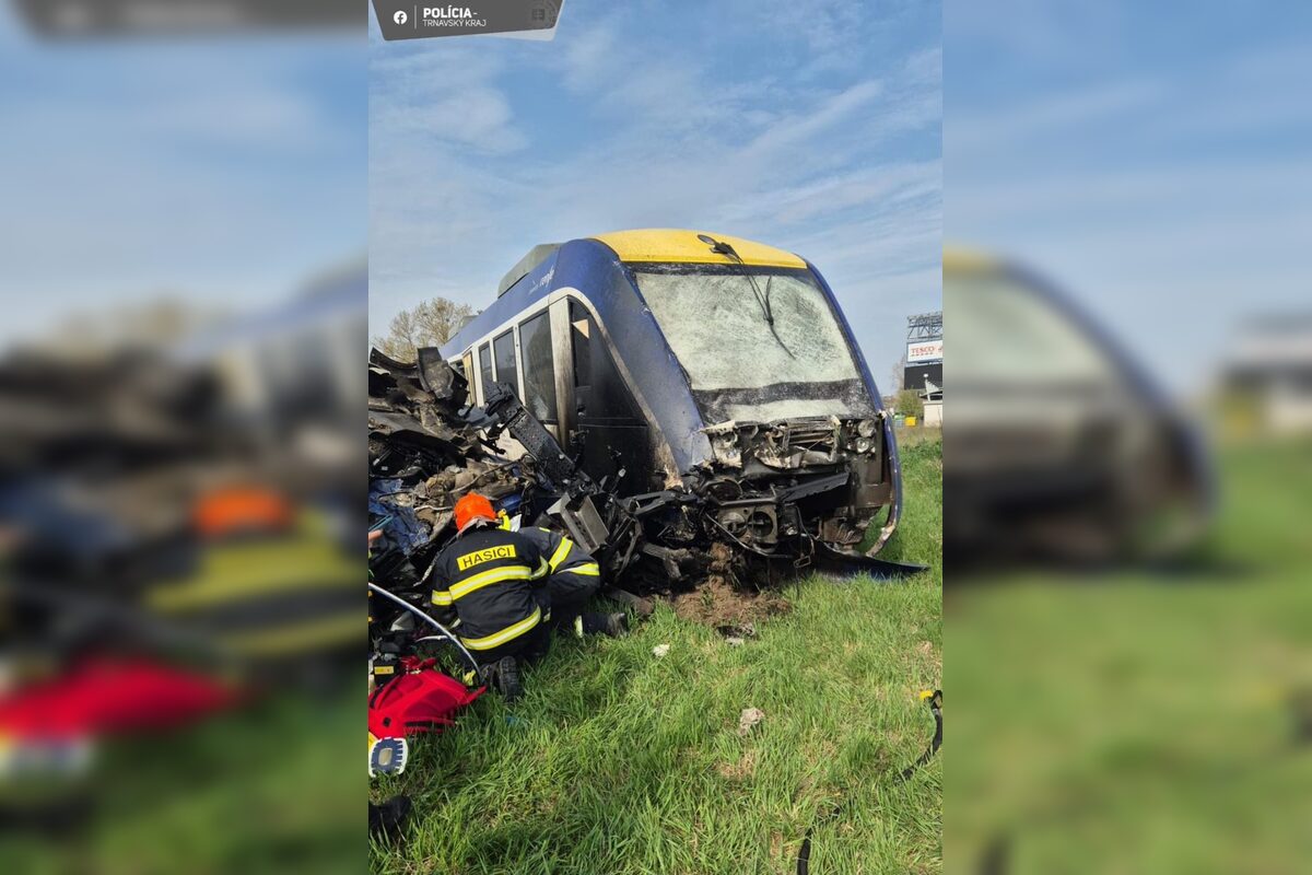 FOTO: Dramatická zrážka vlaku s nákladiakom, foto 3