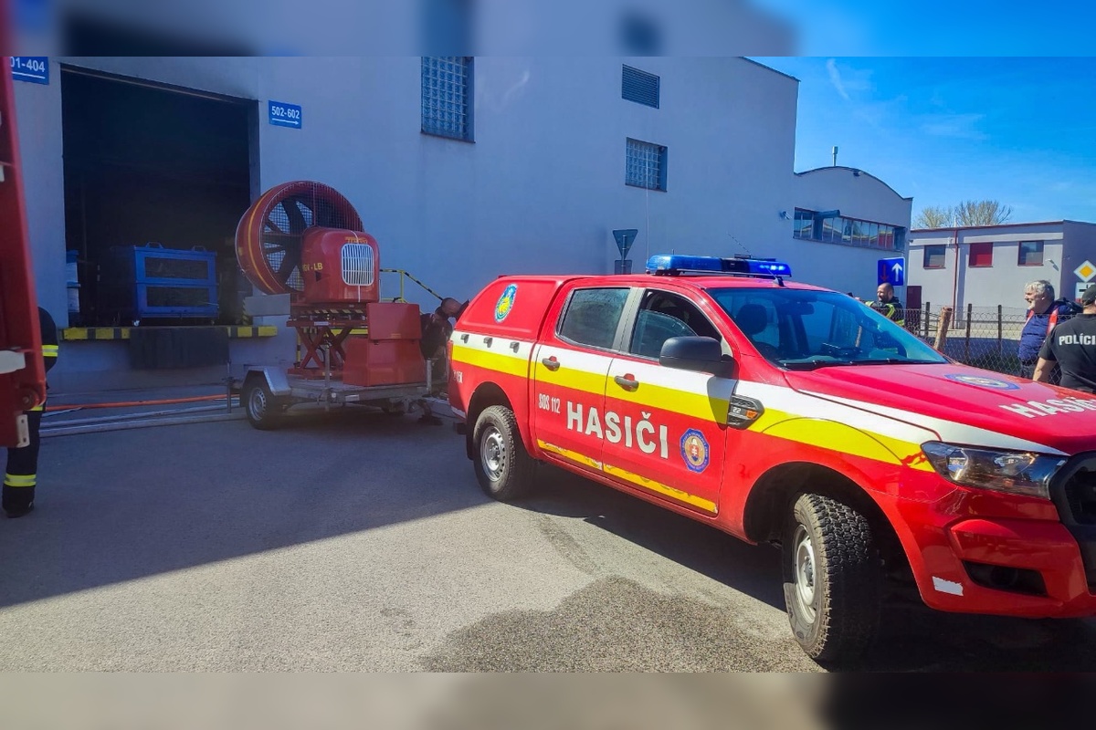 FOTO: V areáli automobilovej spoločnosti v Holíči vypukol požiar, foto 3