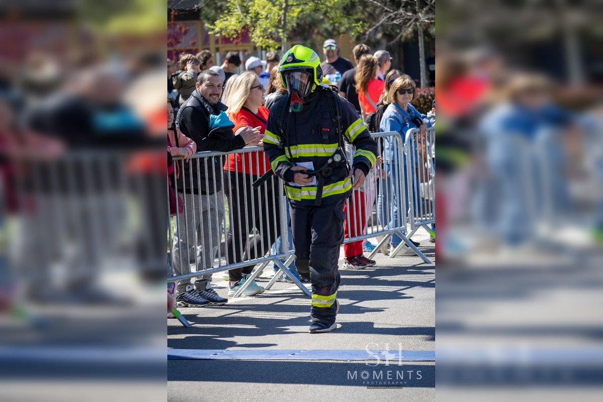 FOTO: Klobúk dolu!  91-ročný Dezider sa postavil na štart preteku v Galante, zdolal ho bez problémov, foto 4