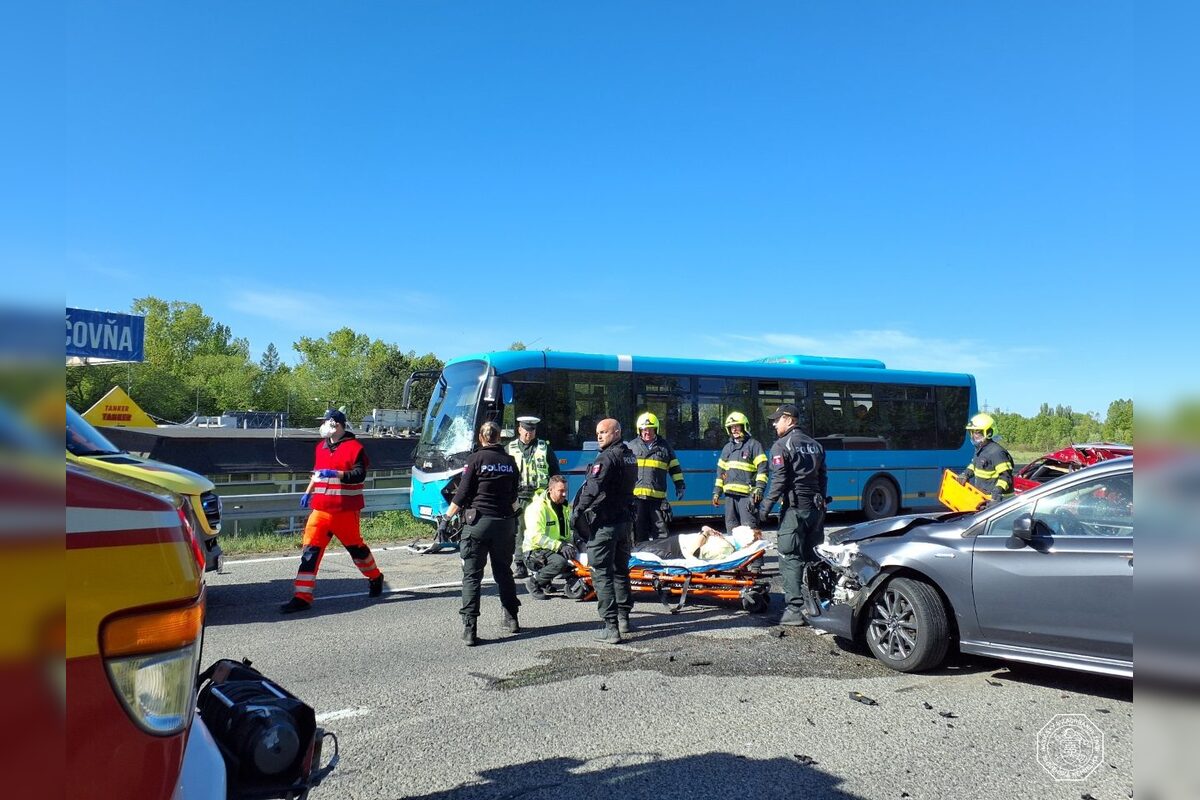 FOTO: Vážna nehoda pri Piešťanoch, foto 1