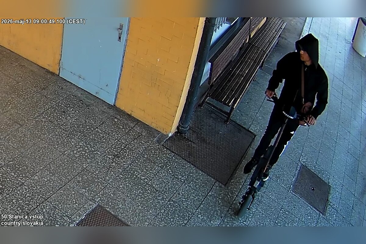FOTO: Muž ukradol elektrickú kolobežku a odišiel vlakom do Trnavy, foto 1