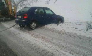 Snehová kalamita zasiahla celé Slovensko, doprava trpí hlavne v Bratislavskom a Trnavskom kraji