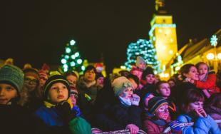 Mikuláš a deti rozžiarili Trnavu, pozrite sa aká krásna atmosféra zavládla v meste 5. decembra