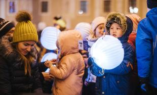 Mikuláš a deti rozžiarili Trnavu, pozrite sa aká krásna atmosféra zavládla v meste 5. decembra