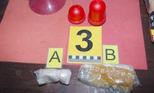 Polícia našla drogy v Jalšovom, pri prehliadke zaistili metamfetamín a konope v hodnote cez 2 tisíc