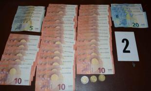 68-ročnému mužovi a ďalším trom osobám hrozí väzenie až 15 rokov, našli u nich heroín za 7 tisíc