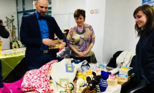 Veľkonočné trhy klientov sociálnych zariadení opäť spríjemnili atmosféru na Úrade TTSK