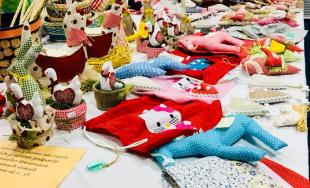 Veľkonočné trhy klientov sociálnych zariadení opäť spríjemnili atmosféru na Úrade TTSK