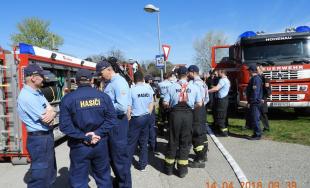 Hasiči z Trnavy a Kútov boli na medzinárodnom cvičení zásahov pri škodlivých látkach v Rakúsku