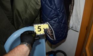 Po Trnave predával drogy - polícia počas akcie v byte na Prednádraží zadržala 36-ročného muža