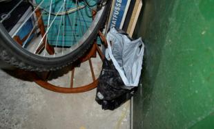 Po Trnave predával drogy - polícia počas akcie v byte na Prednádraží zadržala 36-ročného muža