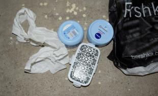 Po Trnave predával drogy - polícia počas akcie v byte na Prednádraží zadržala 36-ročného muža