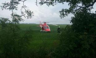 Po tragickej nehode v okr. Galanta skončilo auto v priekope, posádku museli vyslobodzovať