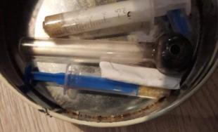 NAKA zasahovala v Brestovanoch aj v Trnave, zadržali ďalšie drogy