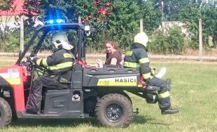 Na letisku v obci Boleráz sa konalo cvičenie hasičov, ktorí trénovali zásah pri páde lietadla