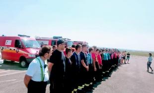 Na letisku v obci Boleráz sa konalo cvičenie hasičov, ktorí trénovali zásah pri páde lietadla