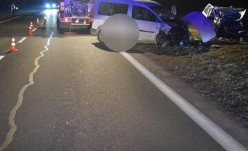 FOTO: Čelná zrážka dvoch áut pri Trnave. Mladý vodič má ťažké zranenia