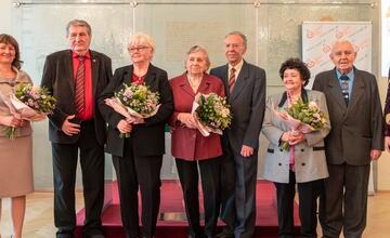 FOTO: Trnava udelila ocenenia dlhotrvajúcim manželským párom