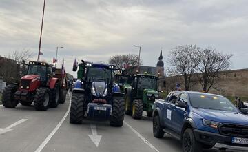 FOTO: Farmárske protesty v Trnave blokujú dopravu