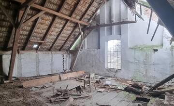 FOTO: Rekonštrukcia starého mlyna v Páci