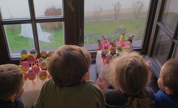 FOTO: Deti v Trnave zdobili veľkonočné vajíčka a zajačikov