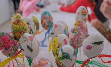 FOTO: Deti v Trnave zdobili veľkonočné vajíčka a zajačikov