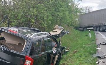 FOTO: Tragická zrážka medzi obcou Radošovce a Popudinské Močidlá si vyžiadala život mladej ženy