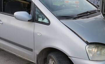 FOTO: Polícia riešila kuriózne nehody počas veľkej noci