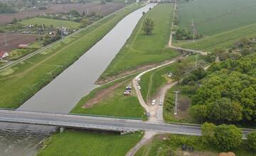 FOTO: Po nezvestnom Milanovi pátrali v povodí Moravy drony aj termokamera