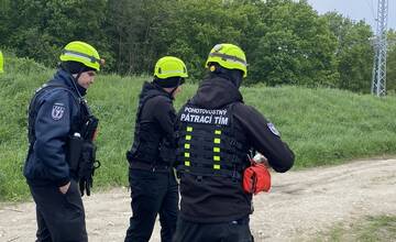 FOTO: Po nezvestnom Milanovi pátrali v povodí Moravy drony aj termokamera