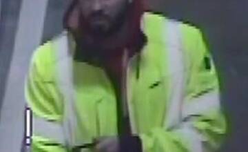 FOTO: Polícia pátra po mužoch zo stavebnín