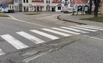 FOTO: Cesta II. triedy v okrese Hlohovec sa začne rekonštruovať