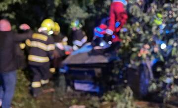 FOTO: Tragická nehoda vo Veľkej Mači. O život prišli traja ľudia