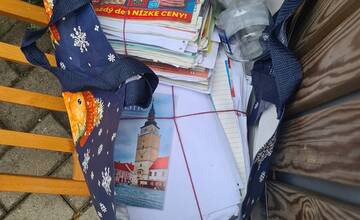 FOTO: Odpad pri kontajneroch